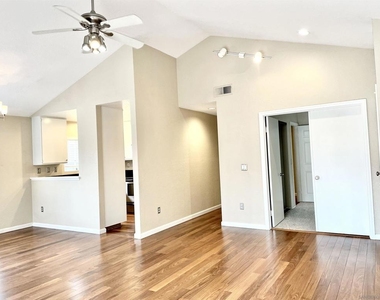 11329 Avenida Los Lobos - Photo Thumbnail 5