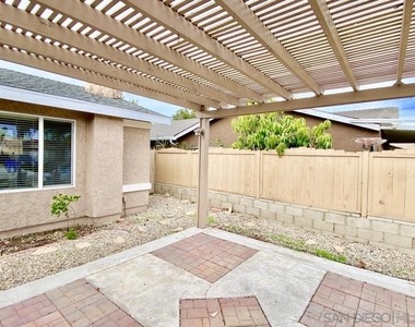 10216 Empress Ave - Photo Thumbnail 1