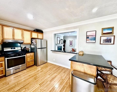 10216 Empress Ave - Photo Thumbnail 10