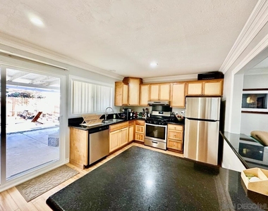 10216 Empress Ave - Photo Thumbnail 9