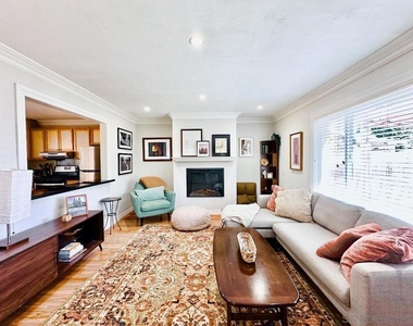 10216 Empress Ave - Photo Thumbnail 2