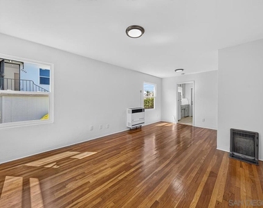 3628 Highland Ave - Photo Thumbnail 6