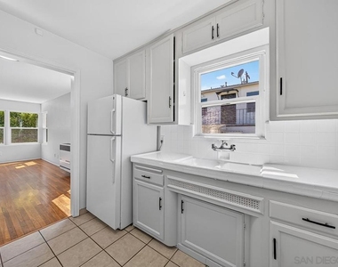 3628 Highland Ave - Photo Thumbnail 1