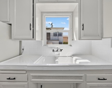 3628 Highland Ave - Photo Thumbnail 2