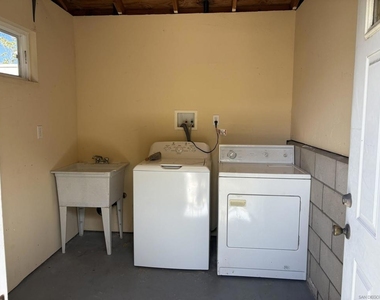 1455 Bluebird Ln - Photo Thumbnail 15