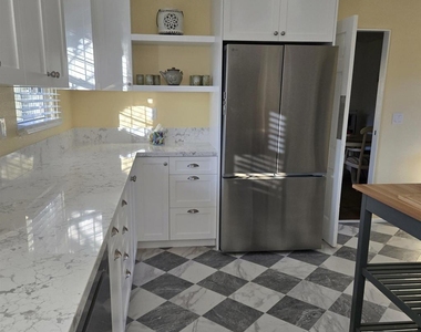 901 A Ave - Photo Thumbnail 6