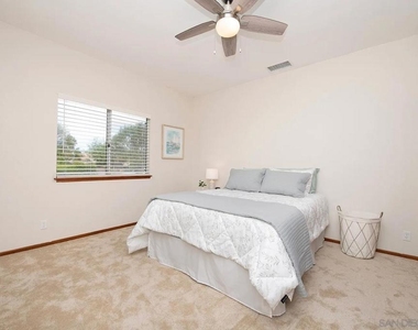 1606 Hackamore Rd - Photo Thumbnail 3