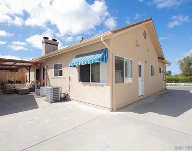 1606 Hackamore Rd - Photo Thumbnail 9