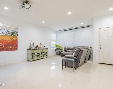 5053 Flagstone Lane - Photo Thumbnail 6