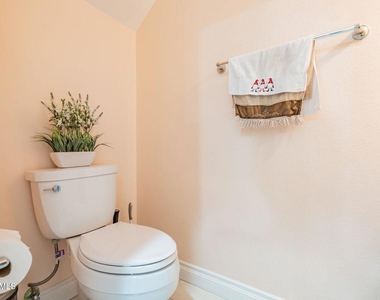 5053 Flagstone Lane - Photo Thumbnail 16