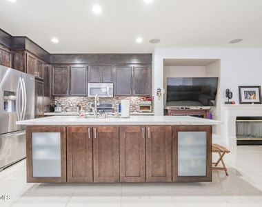 5053 Flagstone Lane - Photo Thumbnail 10