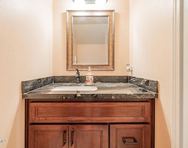 5053 Flagstone Lane - Photo Thumbnail 17