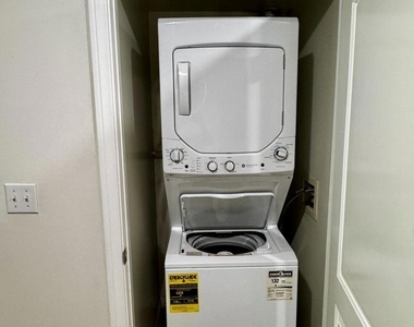 13525 Vanowen Street - Photo Thumbnail 20