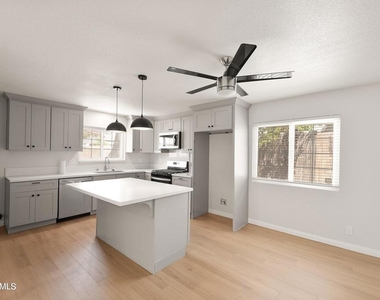 1053 Ayhens Street - Photo Thumbnail 2