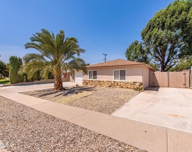 1053 Ayhens Street - Photo Thumbnail 10