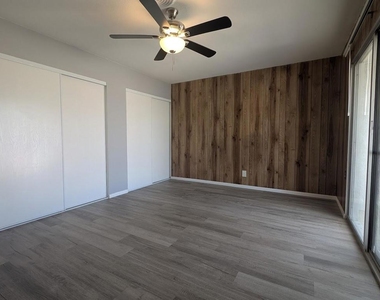 2373 Oahu Lane - Photo Thumbnail 16