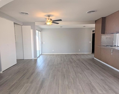 2373 Oahu Lane - Photo Thumbnail 5