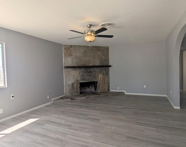 2373 Oahu Lane - Photo Thumbnail 3