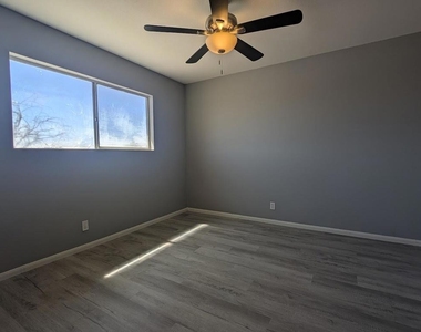 2373 Oahu Lane - Photo Thumbnail 15