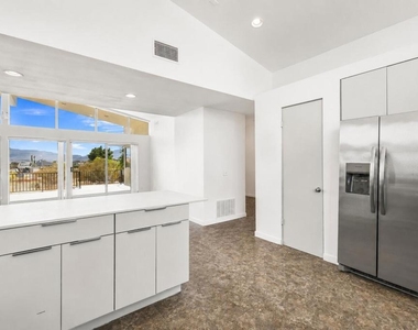 67645 Long Canyon Lane - Photo Thumbnail 7