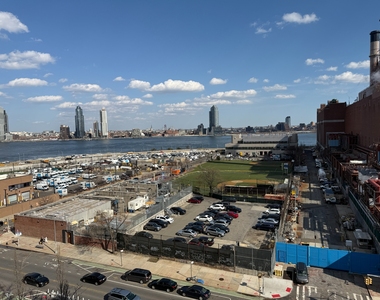 1st Avenue - Photo Thumbnail 9