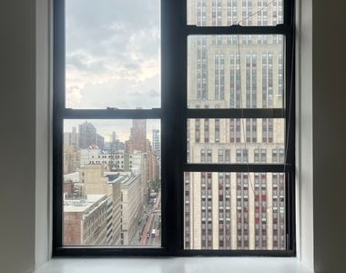 West 34th Street - Photo Thumbnail 2