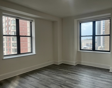 West 34th Street - Photo Thumbnail 10