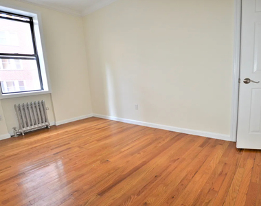 West 45th Street - Photo Thumbnail 2