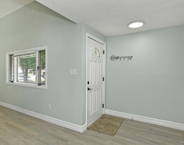 88 Matsunaye Drive - Photo Thumbnail 3
