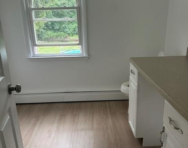 657 South Street - Photo Thumbnail 15
