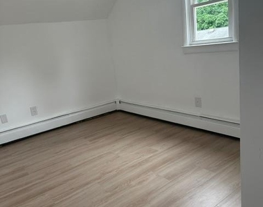 657 South Street - Photo Thumbnail 11