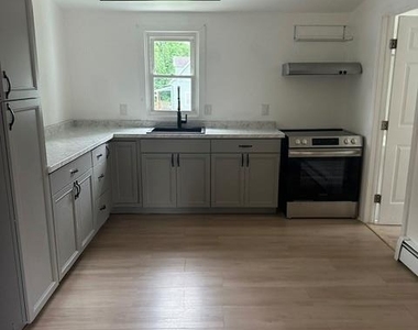 657 South Street - Photo Thumbnail 8
