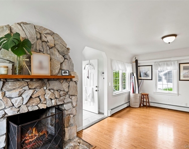 306 Mccall Avenue - Photo Thumbnail 3