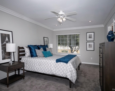 5000 Townhouse Drive - Photo Thumbnail 10