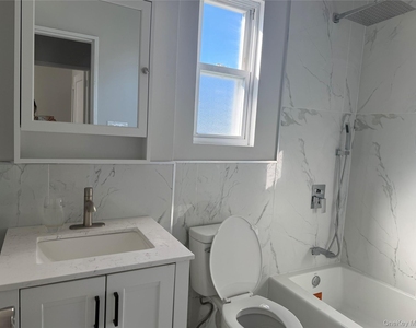 12908 Francis Lewis Boulevard - Photo Thumbnail 6