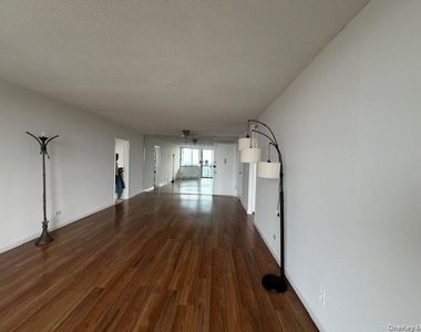 1 Bay Club Drive - Photo Thumbnail 9