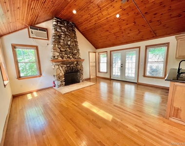 8 Anton Place - Photo Thumbnail 5
