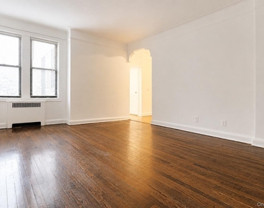 167-10 Crocheron Avenue - Photo Thumbnail 6
