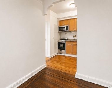 167-10 Crocheron Avenue - Photo Thumbnail 5