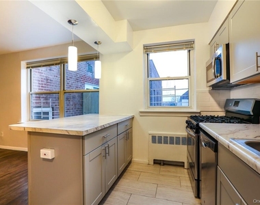 730 Pelham Road - Photo Thumbnail 5