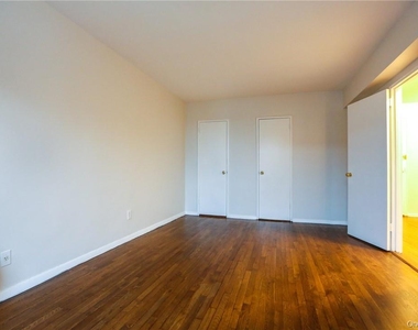 730 Pelham Road - Photo Thumbnail 10