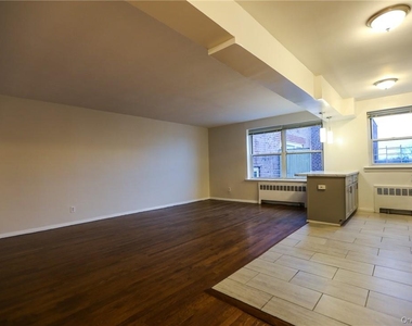 730 Pelham Road - Photo Thumbnail 4