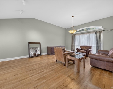 3 Pond Ridge Road - Photo Thumbnail 1