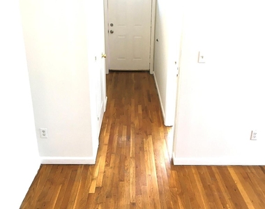 82-81 88th Place - Photo Thumbnail 10