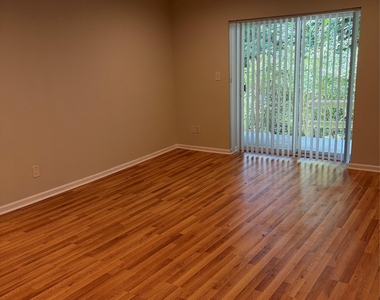 603 Fox Run Lane - Photo Thumbnail 5