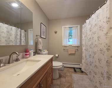 9 Hardenburg Road - Photo Thumbnail 5