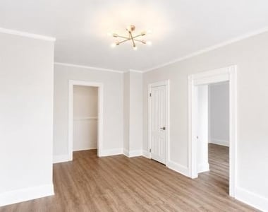 200 Irving Avenue - Photo Thumbnail 6