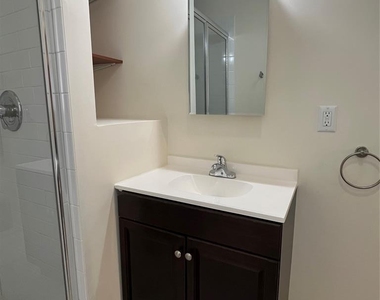 73 Webster Ave - Photo Thumbnail 6