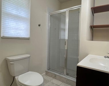 73 Webster Ave - Photo Thumbnail 7