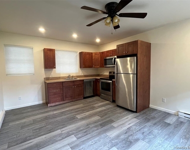 73 Webster Ave - Photo Thumbnail 3